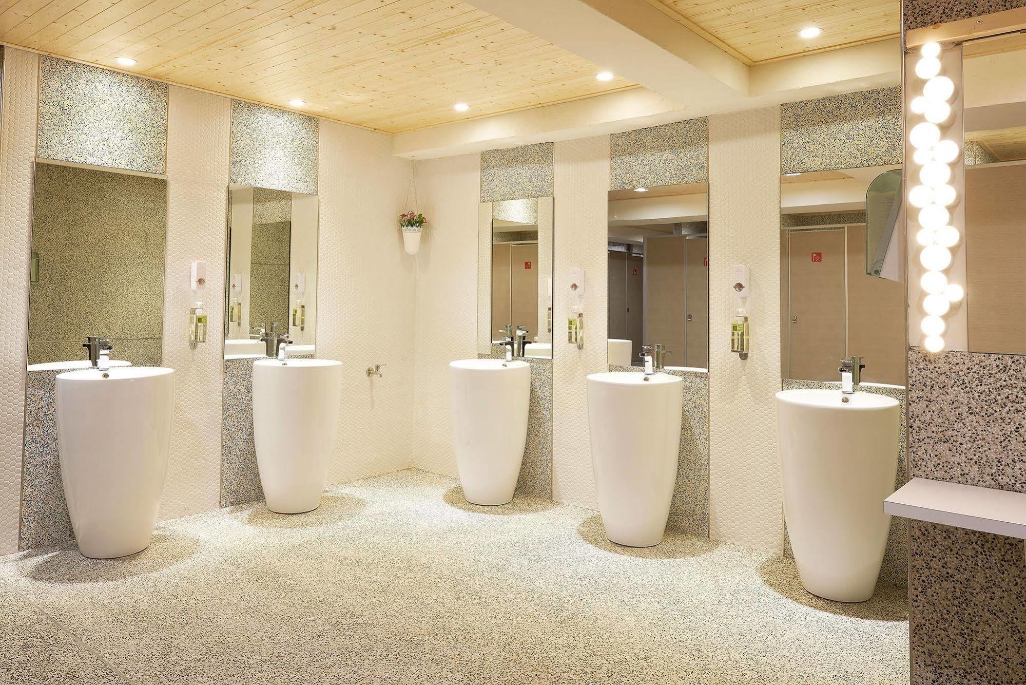 Ease Single Inn Тайчжун Экстерьер фото